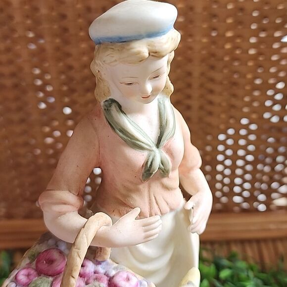 Vintage Figurine Girl With Basket Of Fruit And Goose - Picture 3 of 10